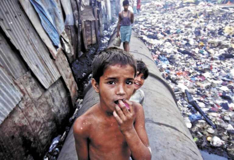 ¿Por qué somos pobres?