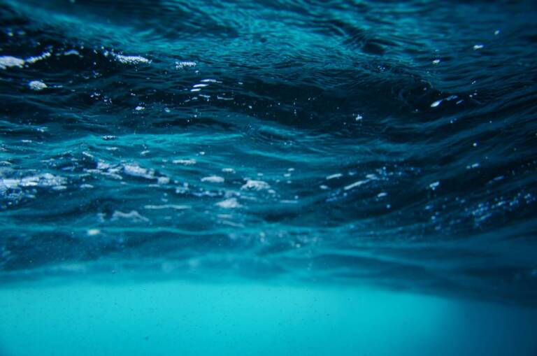 Poema: Agua Corriente