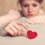 El destino se ensaña con el amor