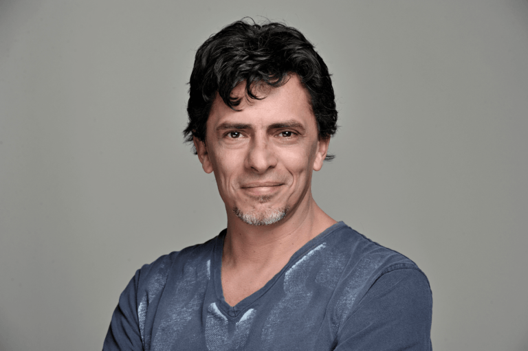 Javier Daulte: El arte de escribir de la mano de un artista