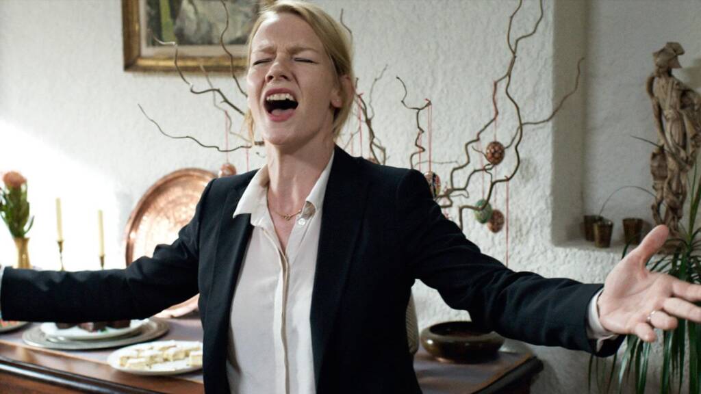 ¿Se puede 'devenir' feliz?: Ensayo en movimiento del filme «Toni Erdmann» (2016), de Ade Maren