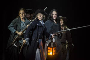 Invasiones I: No bombardeen Buenos Aires: un musical monumental que confirma que el teatro argentino puede jugar en primera división